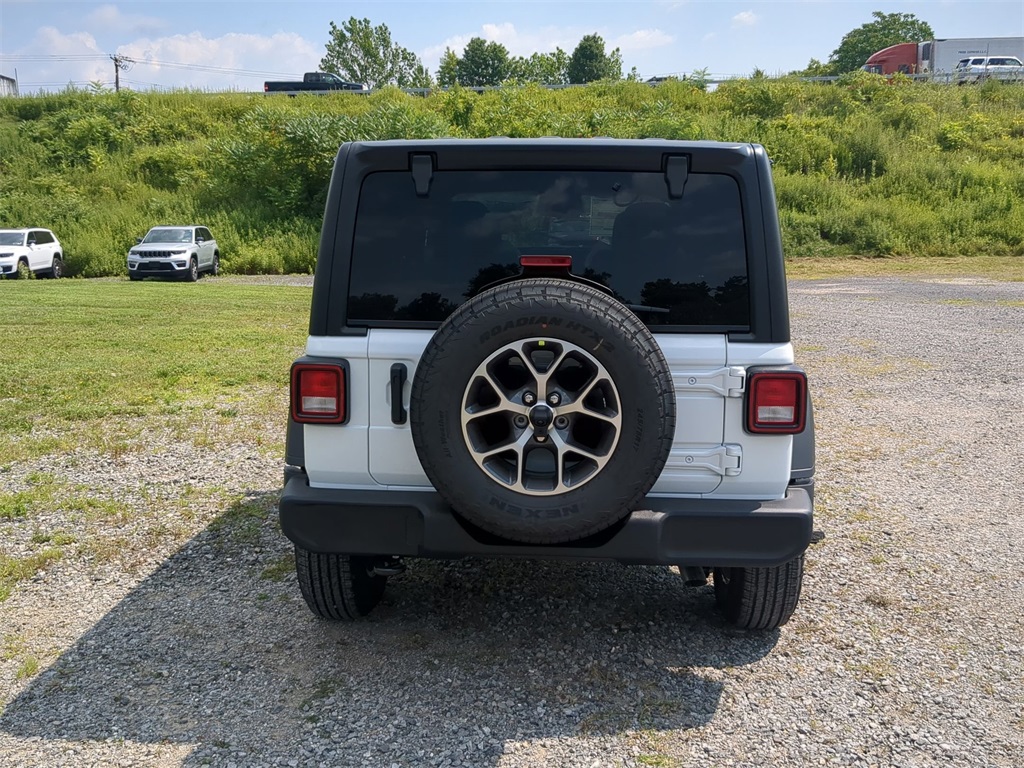 2025 Jeep Wrangler Sport S photo 3