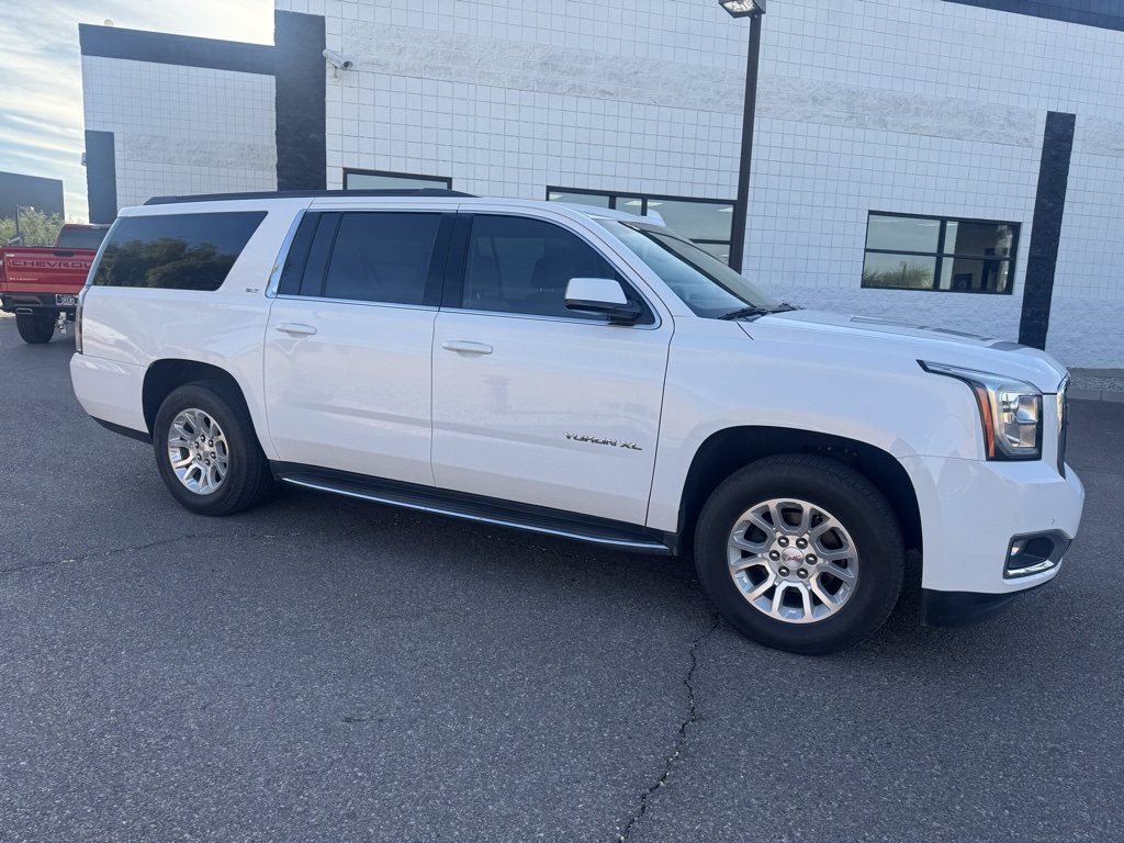 2020 Gmc Yukon XL SLT photo 2