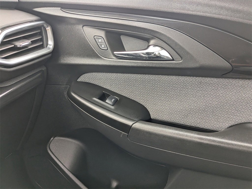 2023 Chevrolet Trailblazer LT photo 13