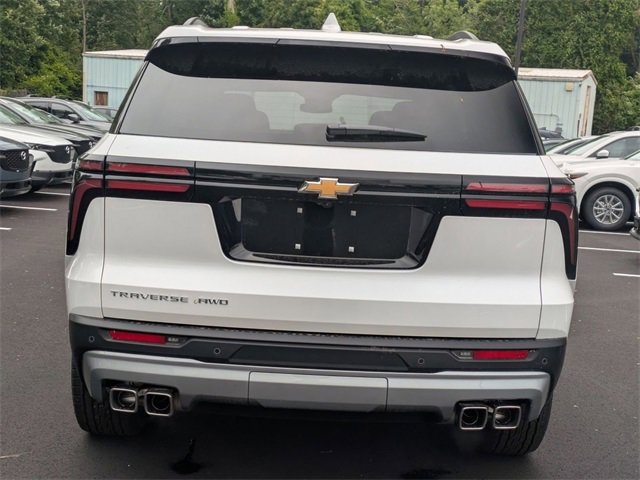 2025 Chevrolet Traverse photo 4