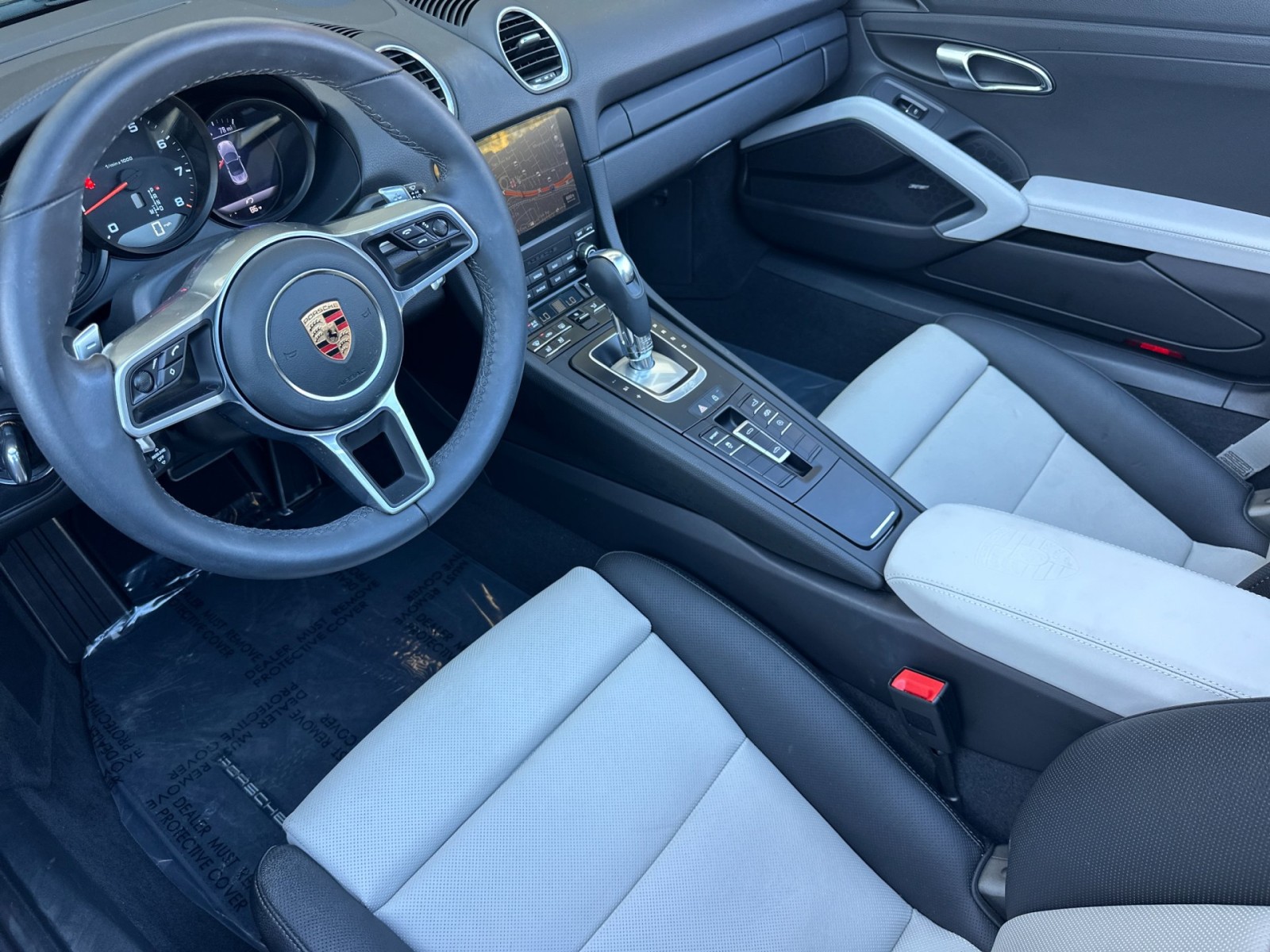 2025 Porsche Boxster photo 4