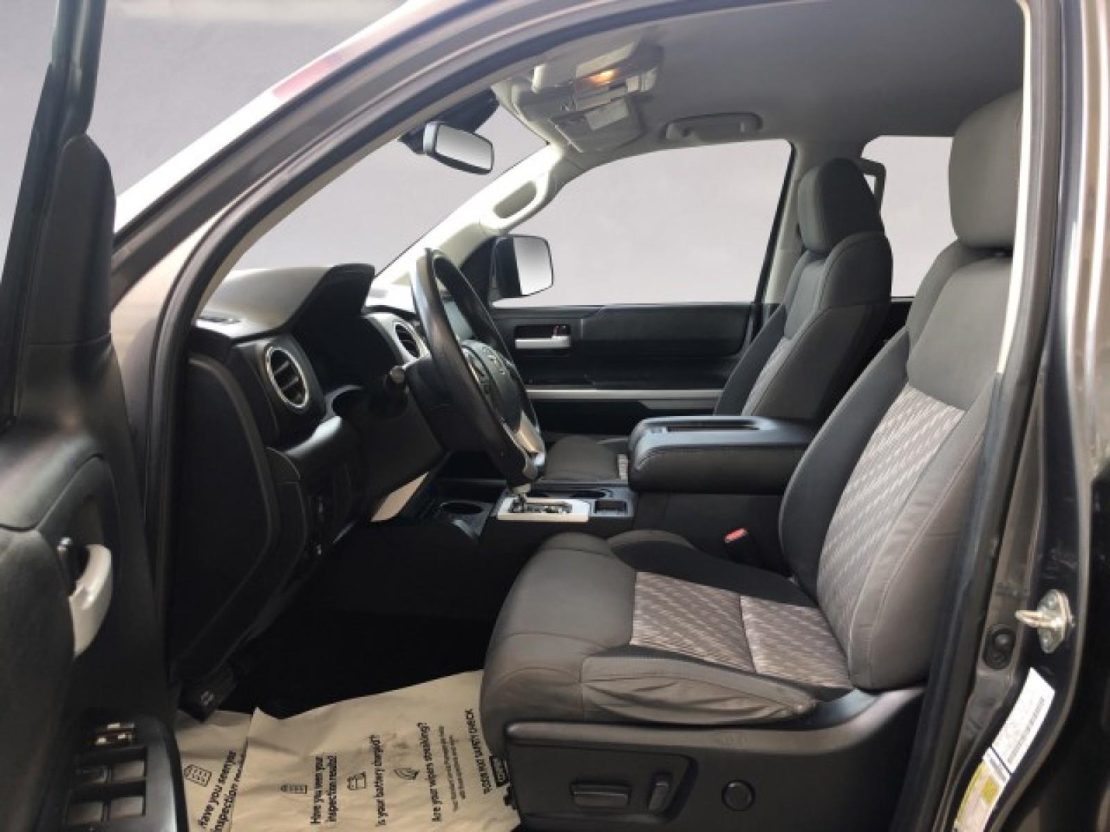 2019 Toyota Tundra SR5 CrewMax photo 8