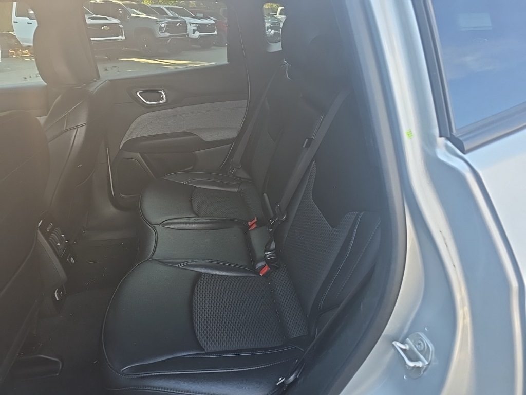 2024 Jeep Compass Latitude photo 17