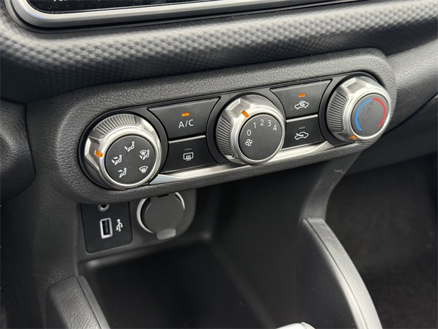 2025 Nissan Kicks Play S photo 25