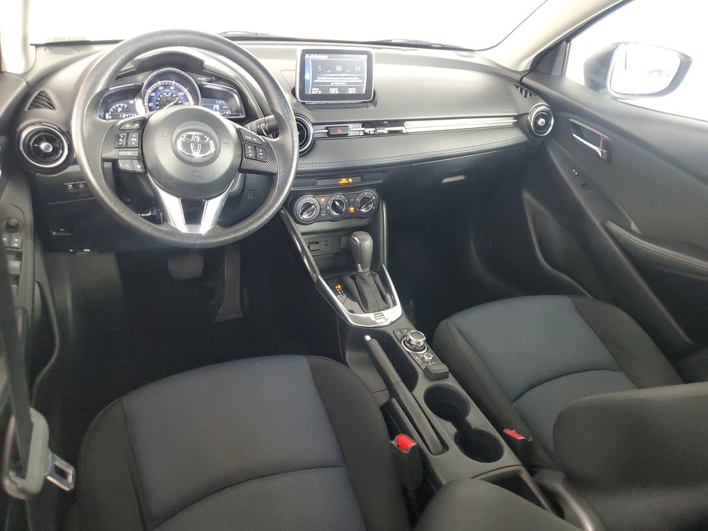 2017 Toyota Yaris iA Base photo 14