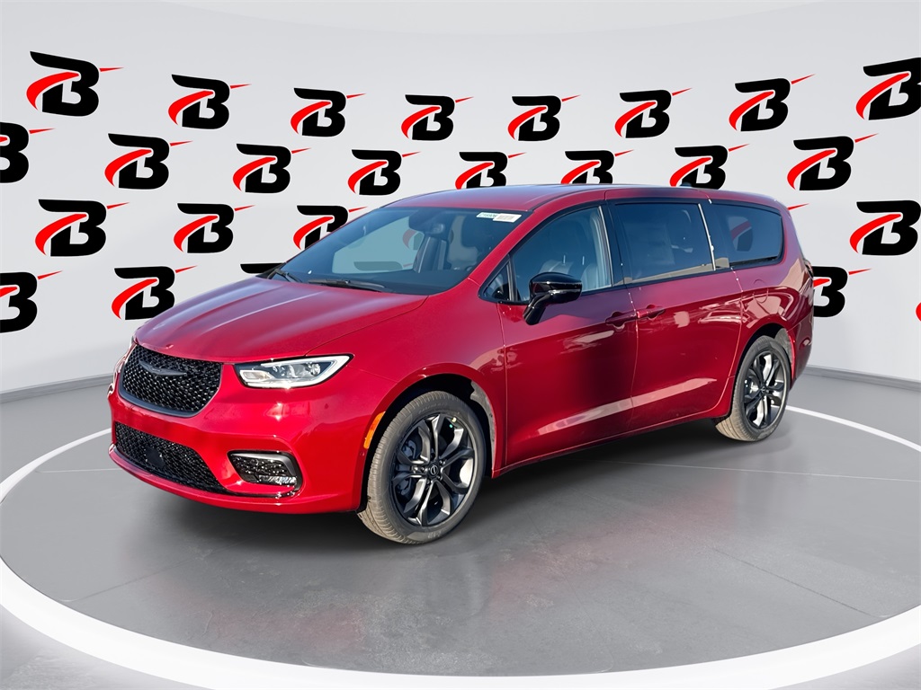 2026 Chrysler Pacifica Select's photo