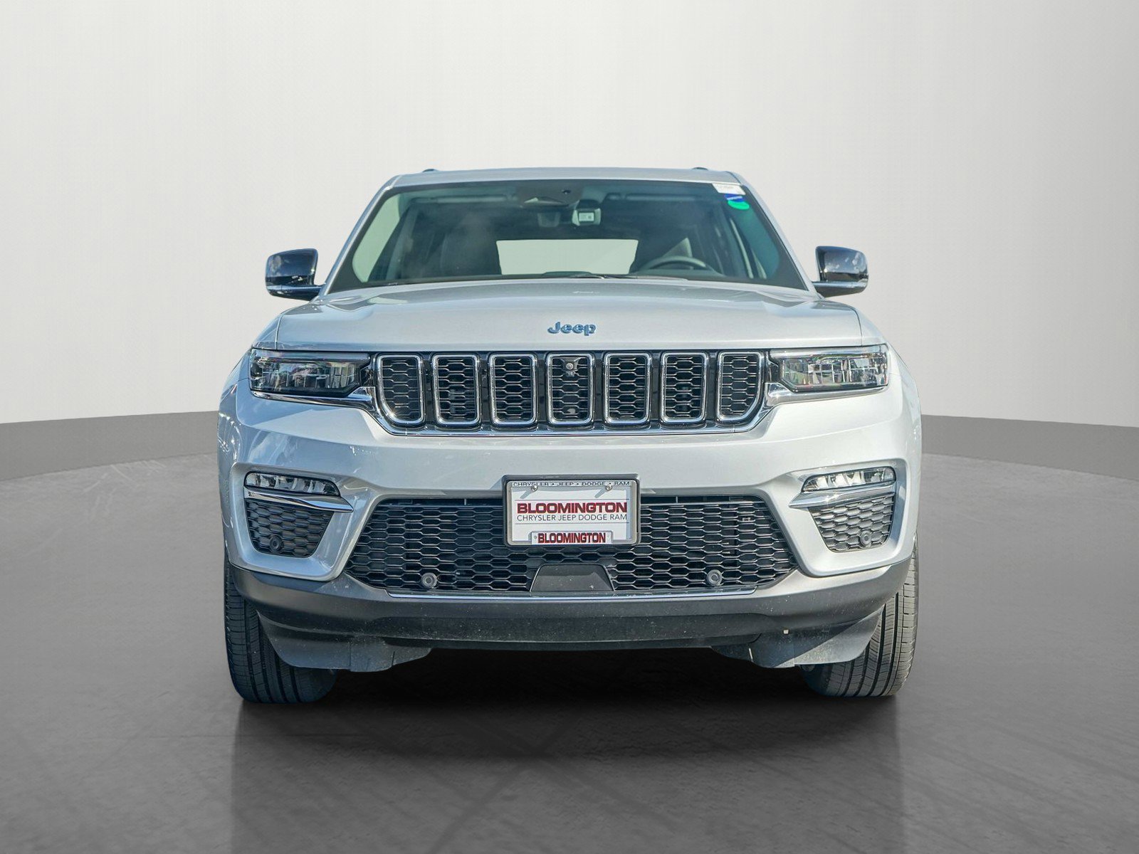 Used 2022 Jeep Grand Cherokee 4xe with VIN 1C4RJYB65N8748692 for sale in Minneapolis, Minnesota