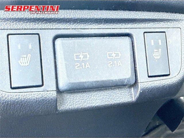 2019 Subaru Outback Limited photo 25