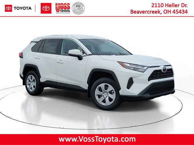 2025 Toyota RAV4 LE's photo