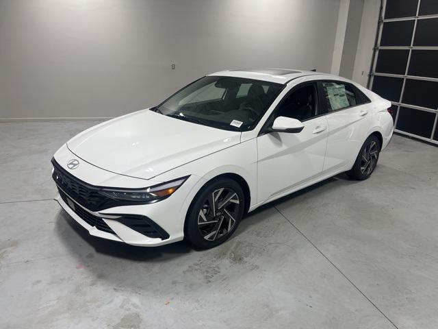 2025 Hyundai Elantra Hybrid Limited photo 3