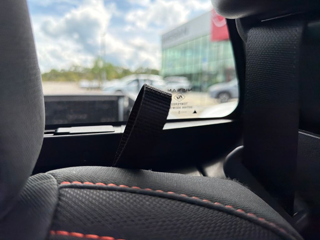 2026 Nissan Frontier PRO-4X photo 17