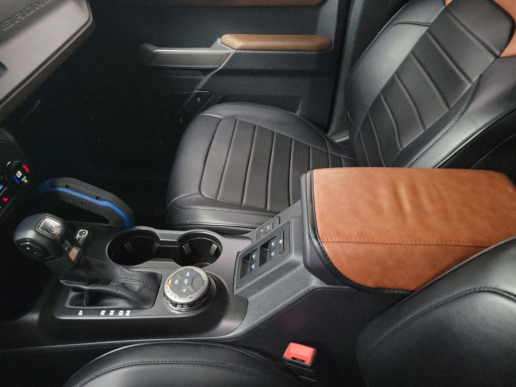 2023 Ford Bronco Outer Banks photo 27