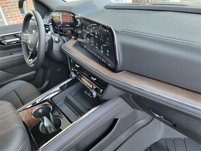 2025 Chevrolet Tahoe High Country photo 16