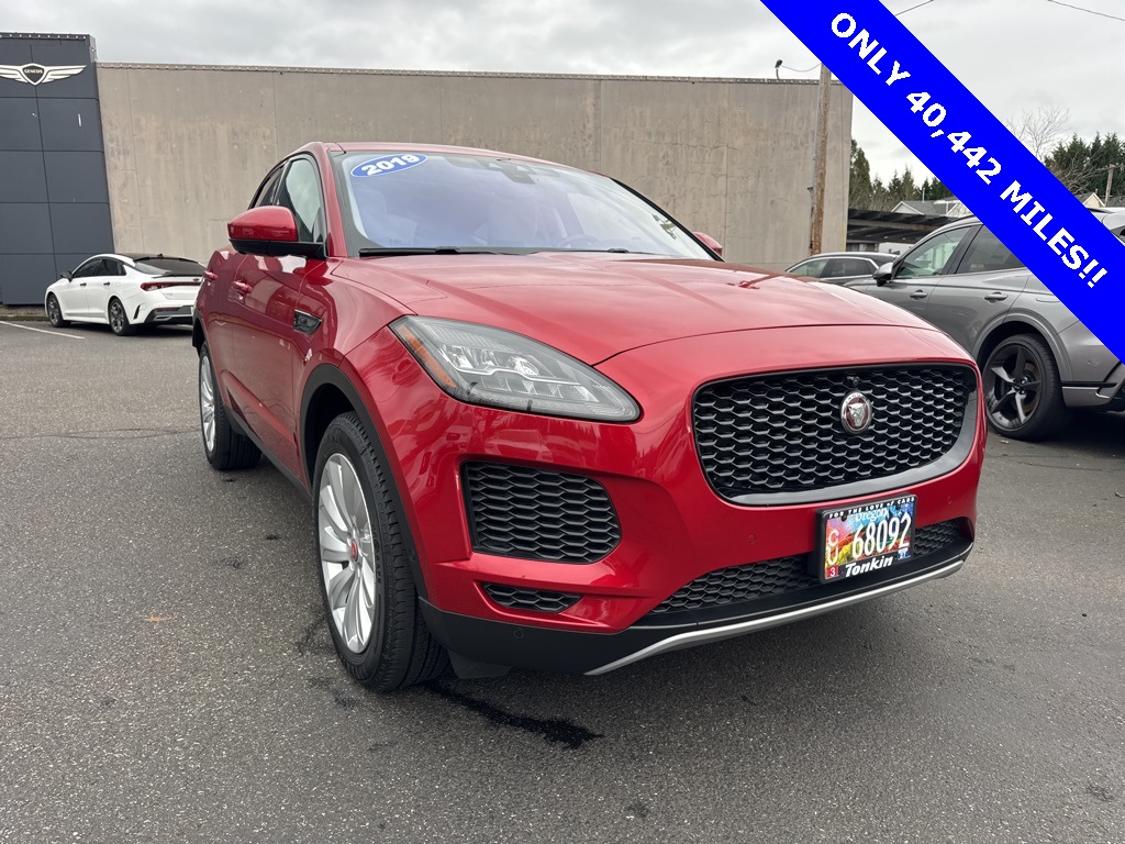 2019 Jaguar E-PACE SE's photo