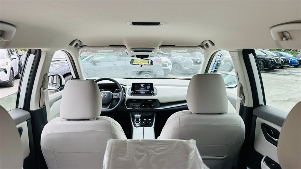 2025 Nissan Rogue SV photo 27