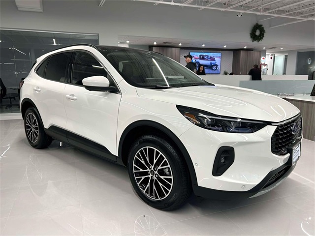 2024 Ford Escape PHEV's photo