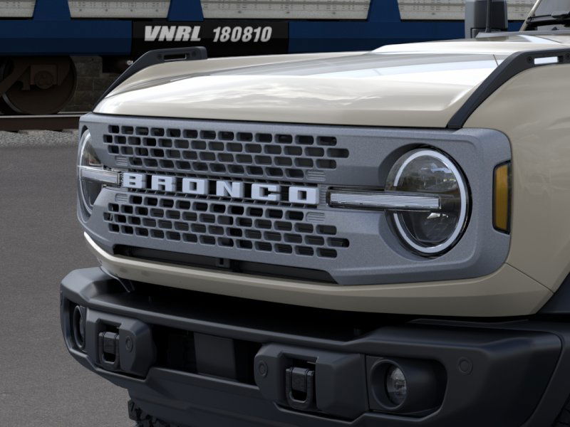 2025 Ford Bronco Badlands photo 16
