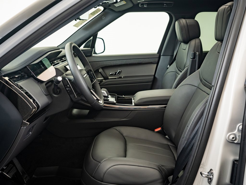 2025 Land Rover Range Rover Sport SE photo 18
