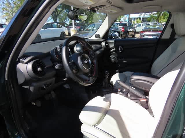 2019 Mini Cooper 4 Door Hardtop photo 2
