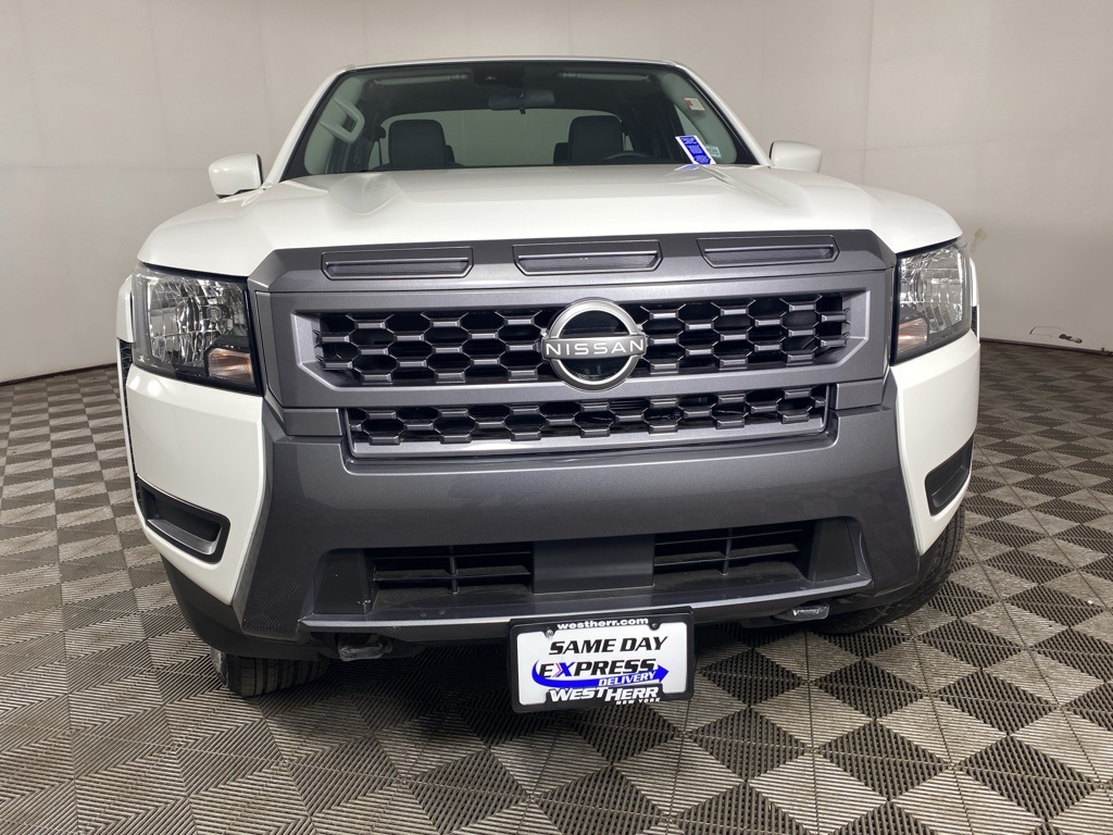 2025 Nissan Frontier SV photo 4