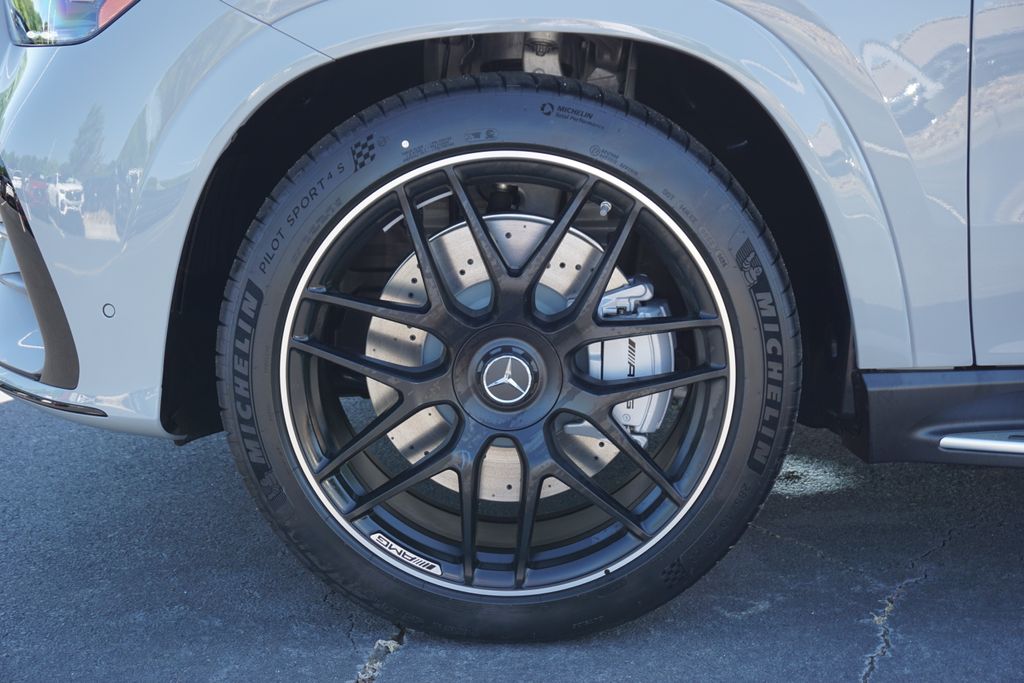 2025 Mercedes Benz GLE 53 AMG photo 4
