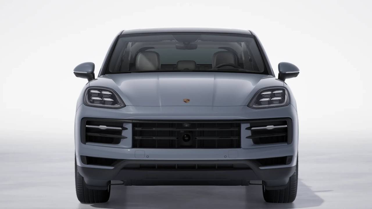 2025 Porsche Cayenne S photo 9