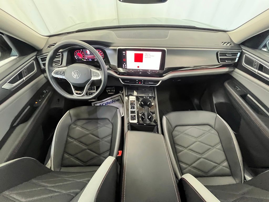 2025 Volkswagen Atlas Peak Edition SE photo 12
