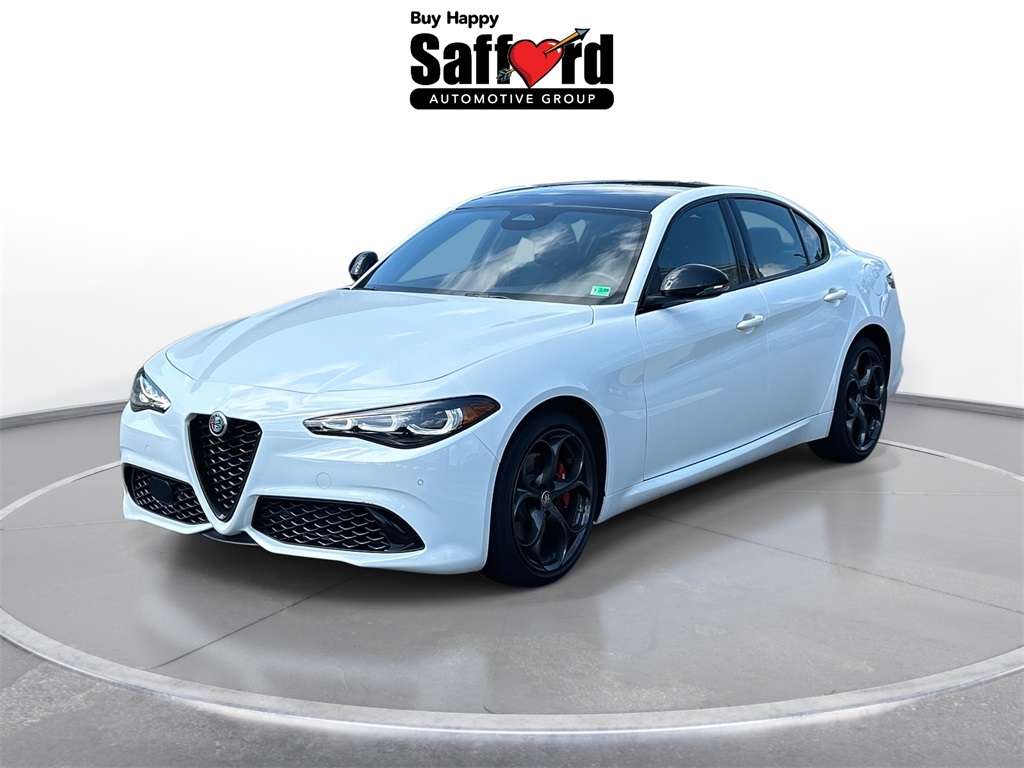 2025 Alfa Romeo Giulia Tributo Italiano's photo