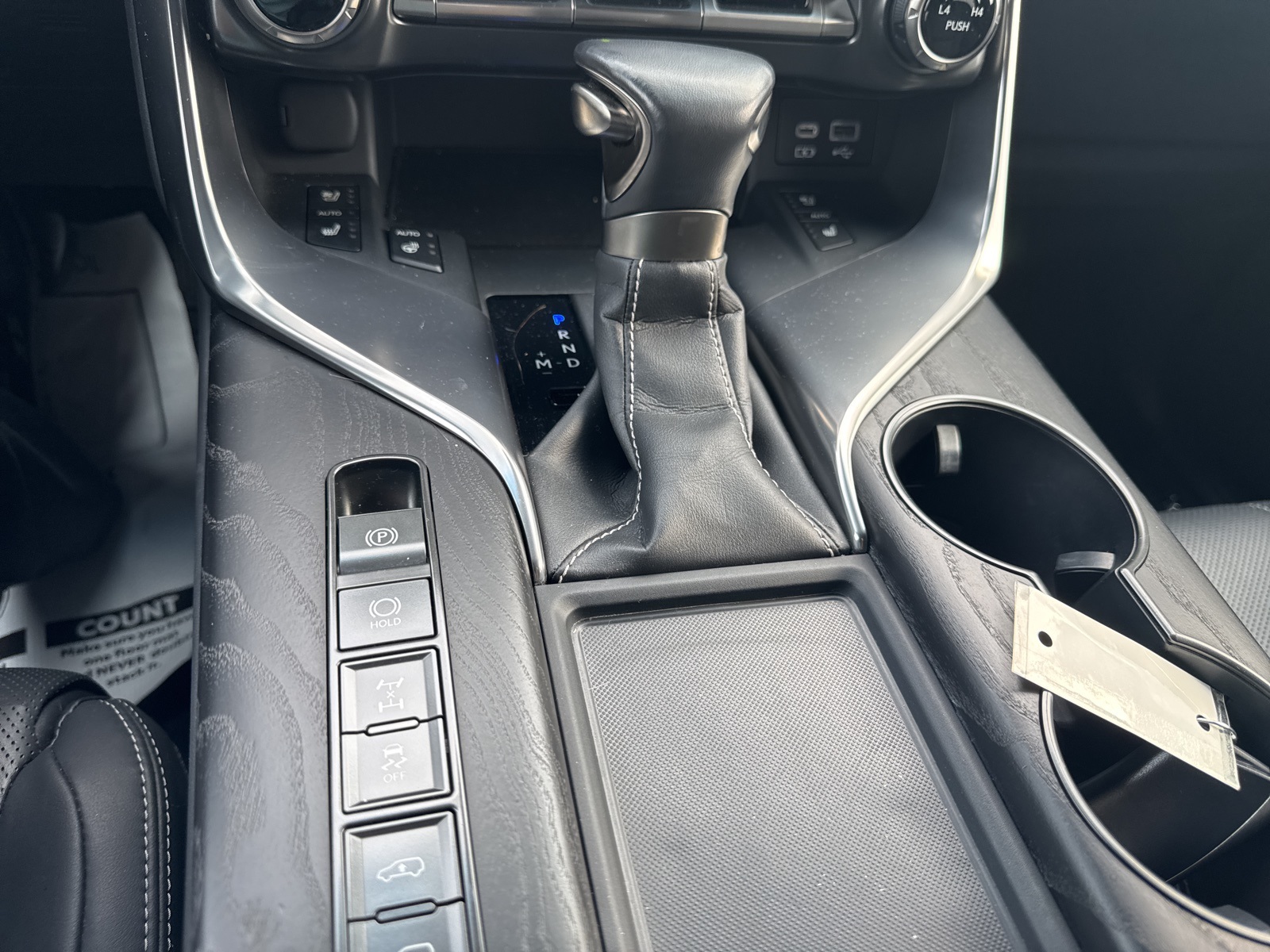 2022 Lexus LX 600 Ultra Luxury photo 17