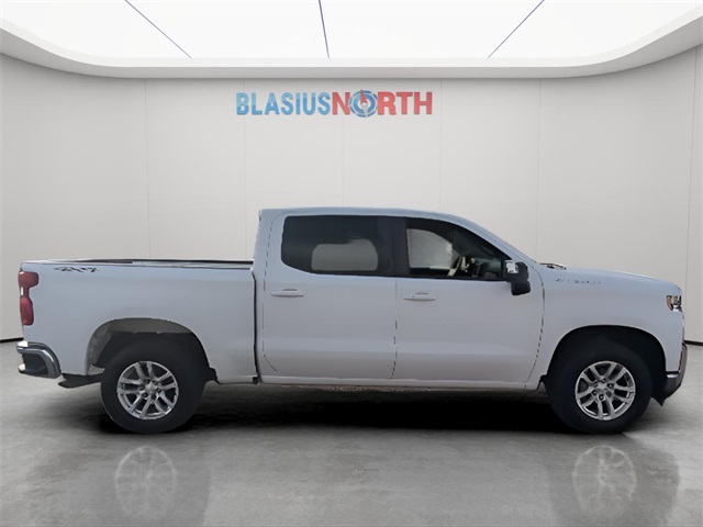 2022 Chevrolet Silverado 1500 LT photo 4