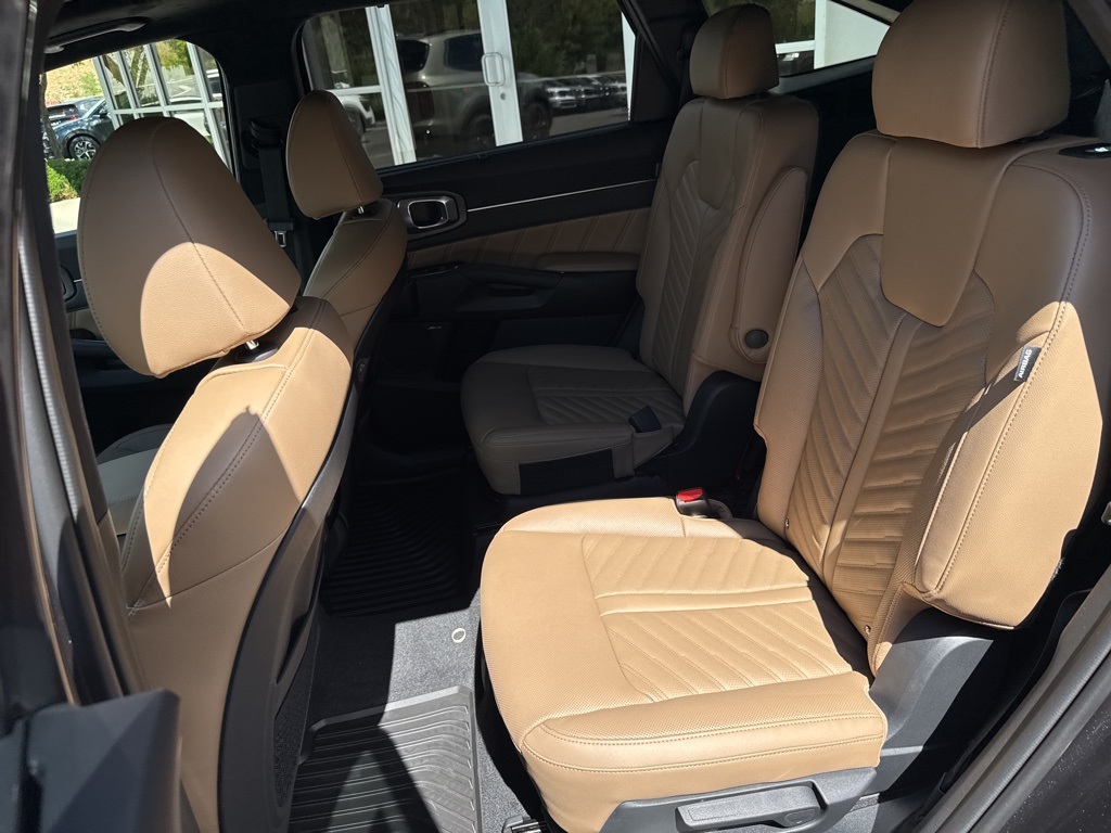 2026 Kia Sorento X-Line SX Prestige photo 13