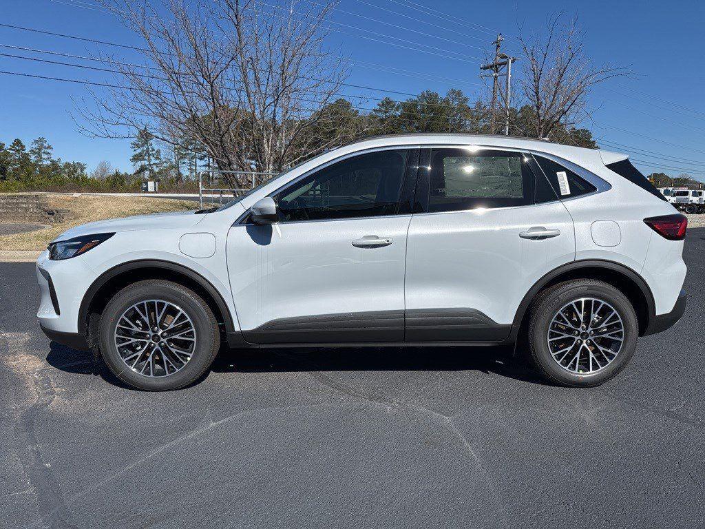 2025 Ford Escape Plug-In Hybrid photo 3