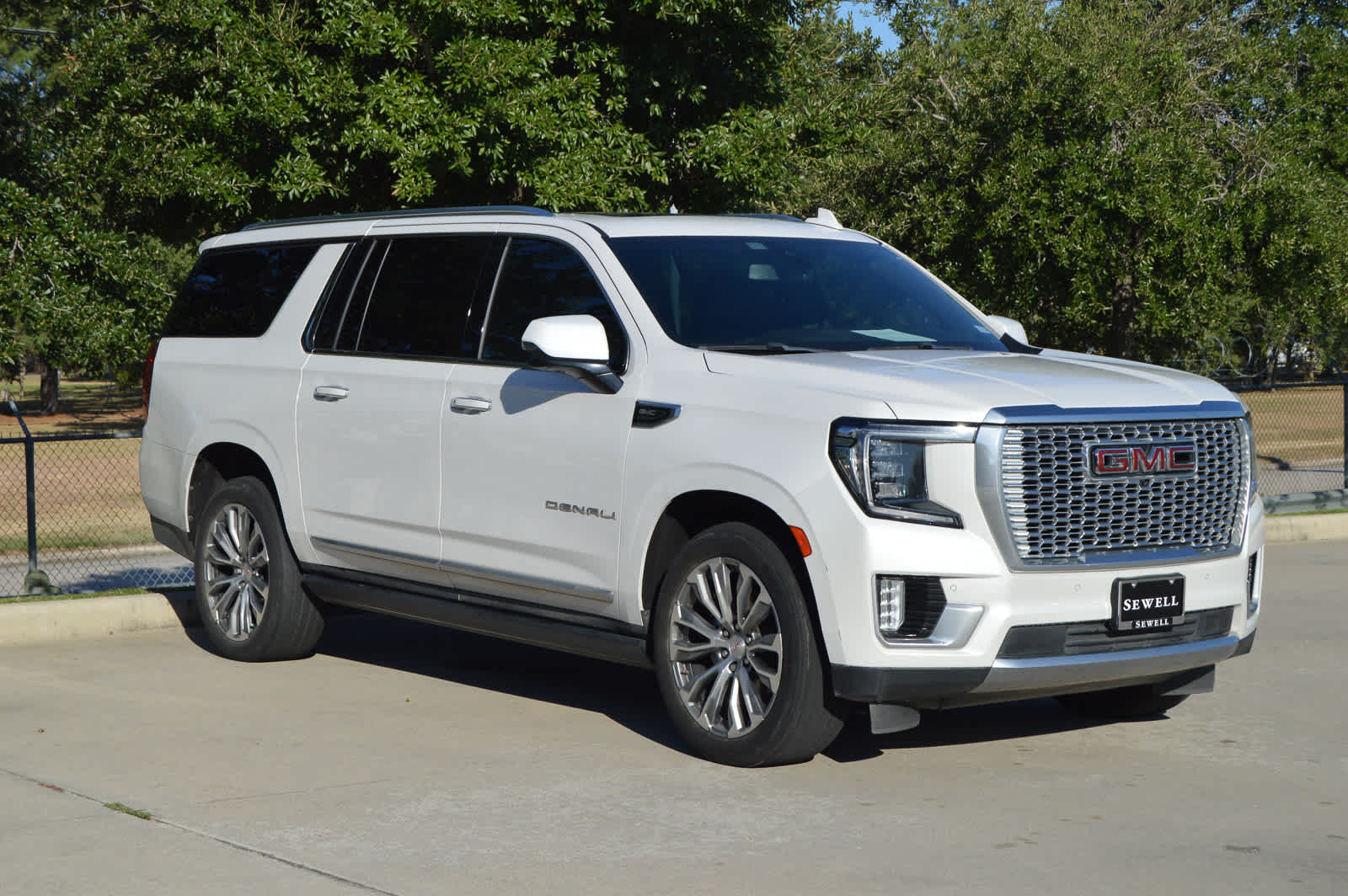2022 Gmc Yukon XL Denali photo 3