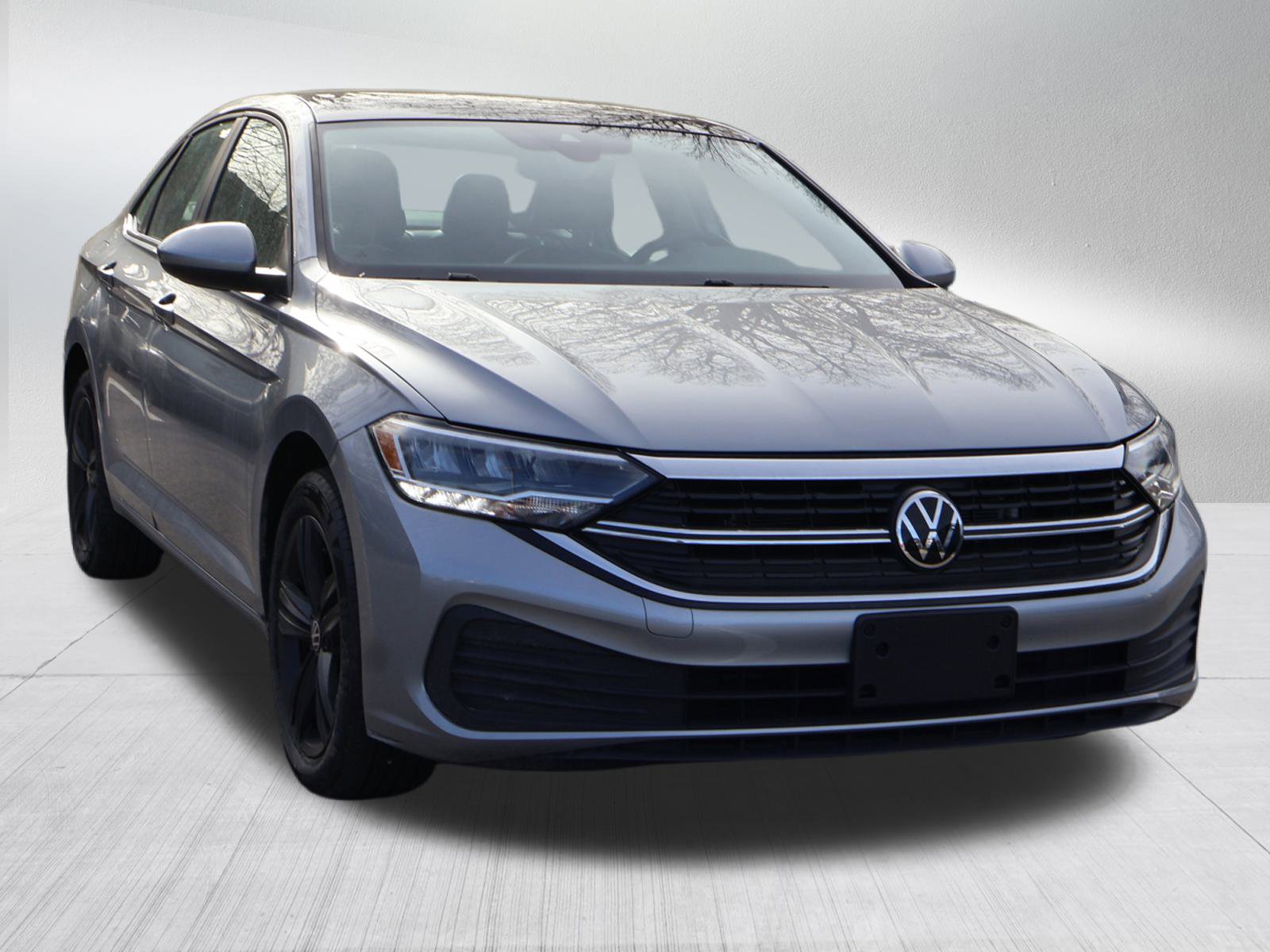 2024 Volkswagen Jetta SE's photo