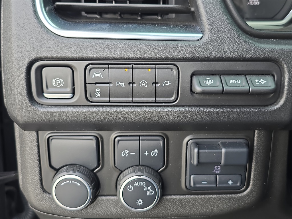 2021 Chevrolet Suburban Premier photo 26