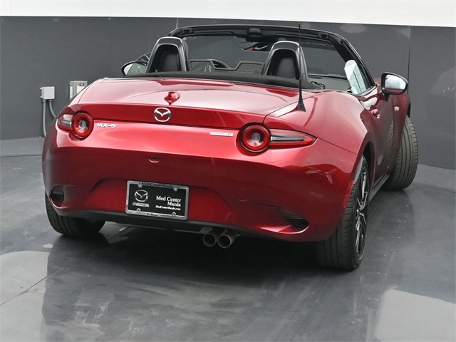2024 Mazda MX-5 Miata Miata Grand Touring photo 3