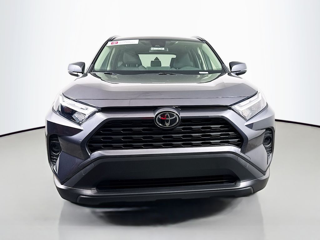 2025 Toyota RAV4 Hybrid XLE photo 2