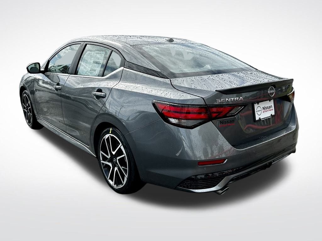 2025 Nissan Sentra SR photo 4