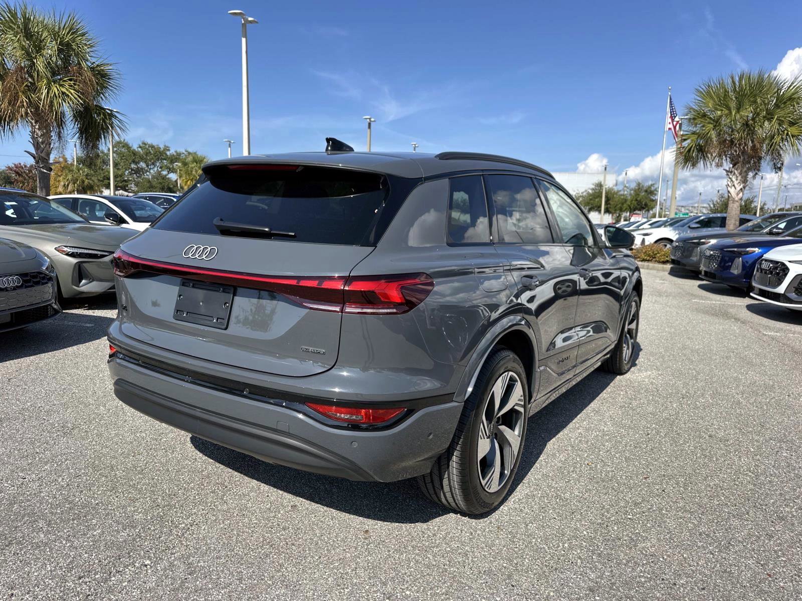 2025 Audi Q6 E-tron Premium Plus photo 4