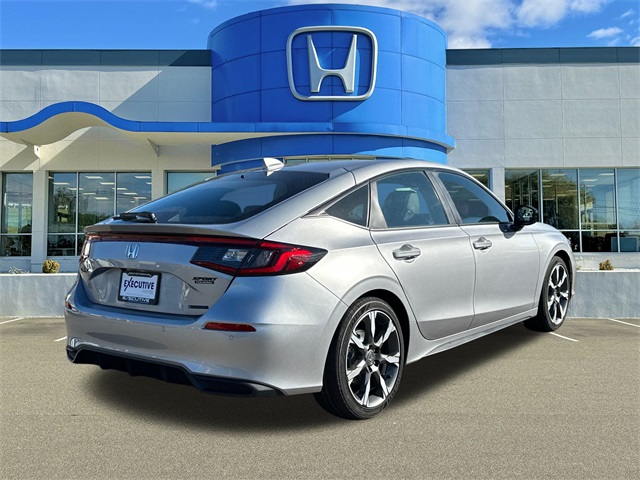 2026 Honda Civic Hatchback Touring Hybrid photo 2
