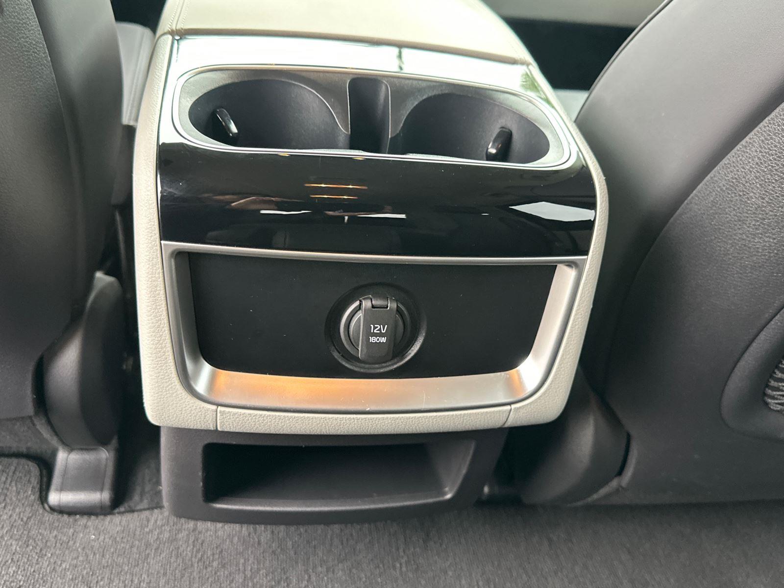 2024 Kia Carnival EX photo 23