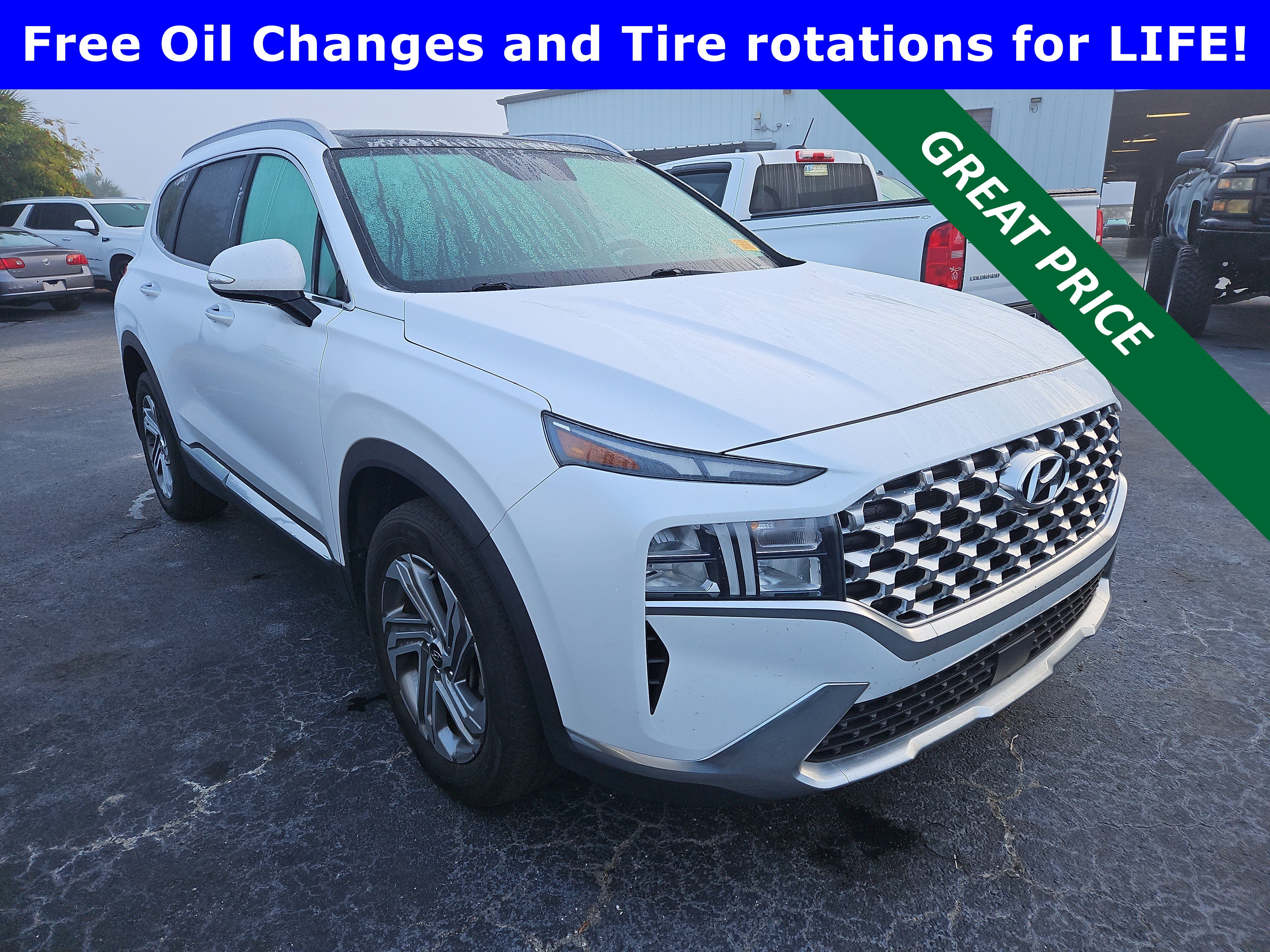 2022 Hyundai Santa Fe SEL's photo