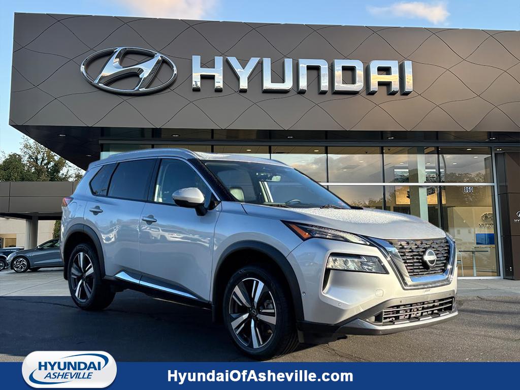 2023 Nissan Rogue SL's photo