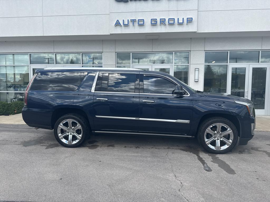 2020 Cadillac Escalade ESV Platinum photo 2