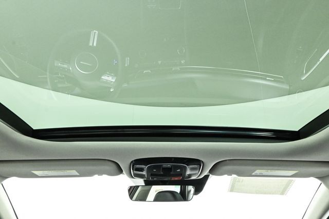 2025 Hyundai Sonata Hybrid Limited photo 4