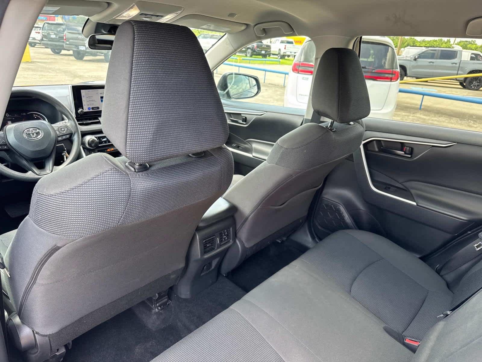 2024 Toyota RAV4 LE photo 32