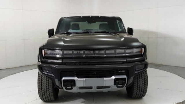 Used 2025 Void Black GMC 2X image 8