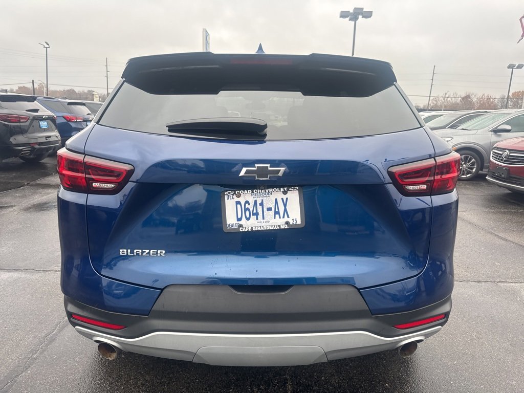 2023 Chevrolet Blazer 2LT photo 2