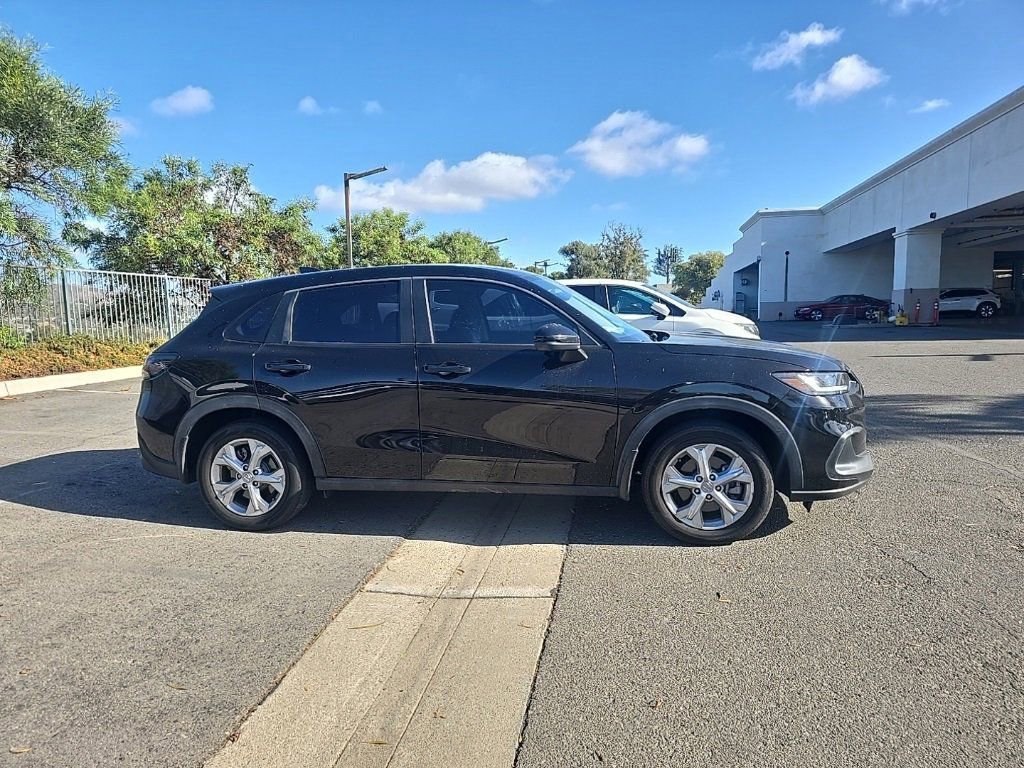 2023 Honda HR-V LX photo 4