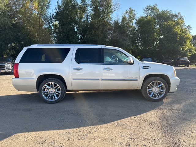 2013 Cadillac Escalade ESV Platinum photo 4
